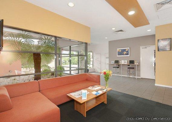 The Woden Hotel Phillip Interior photo