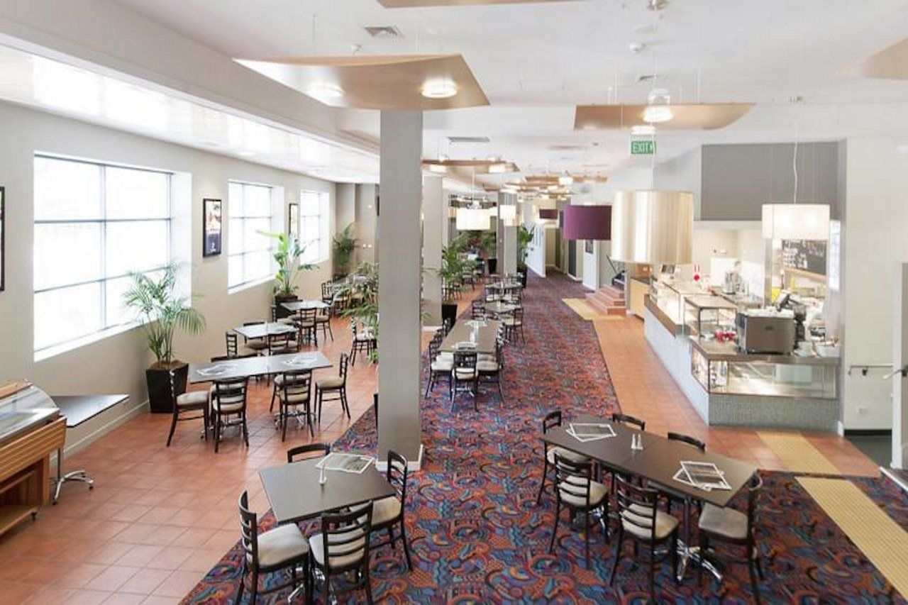 The Woden Hotel Phillip Exterior photo